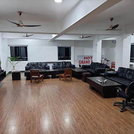 Hotel Grand Suites Indore Exterior photo